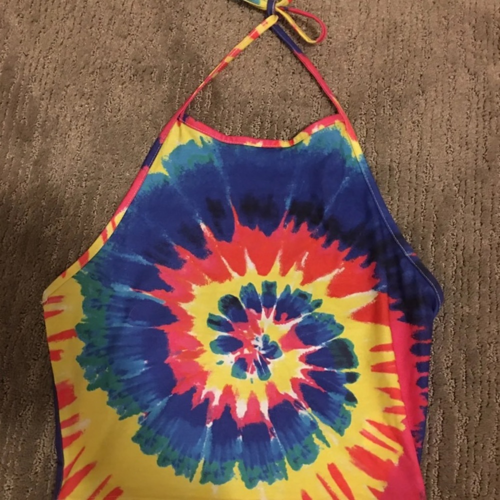 halter crop top